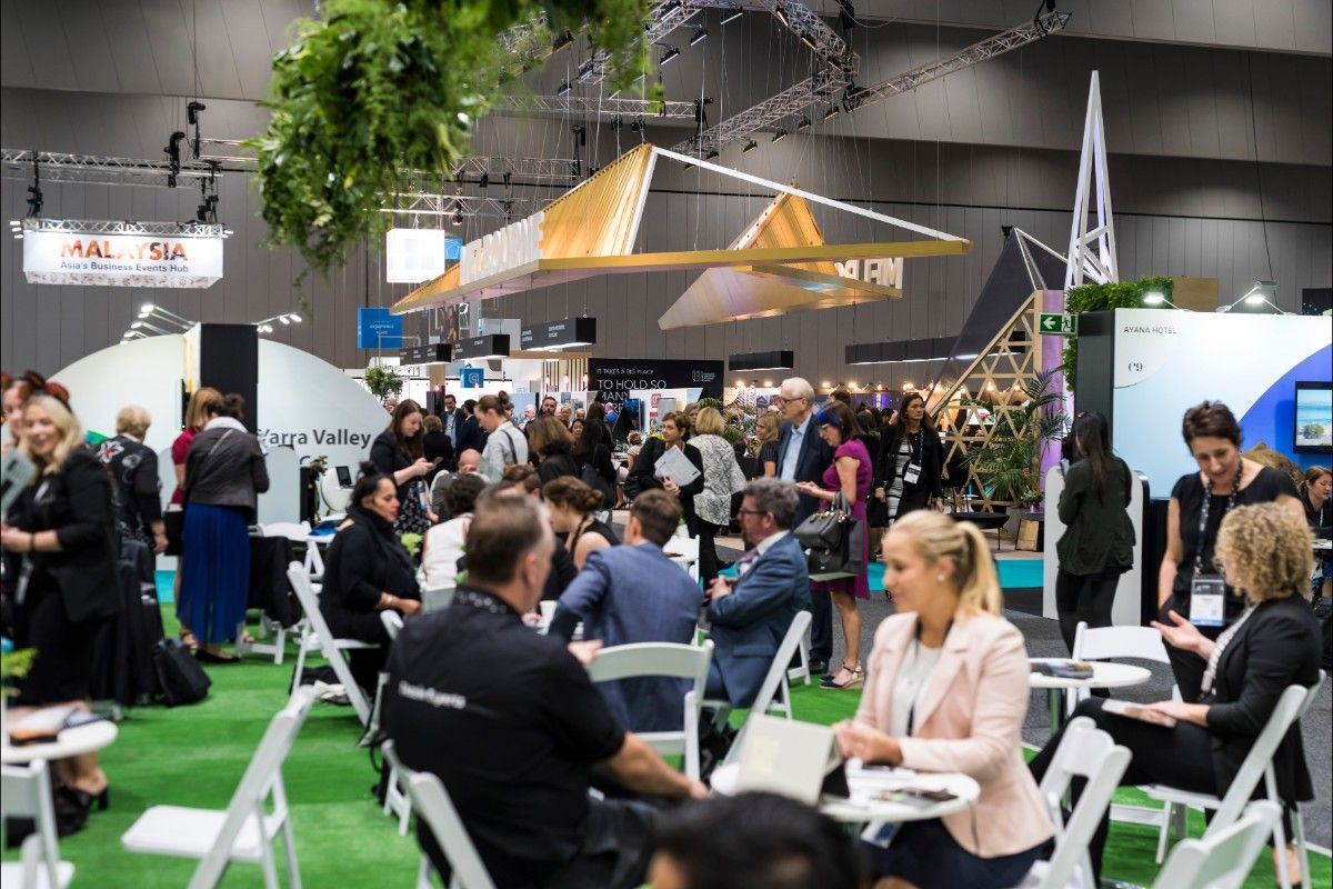 Business on the show floor 190305